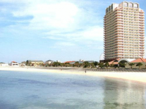 Гостиница The Beach Tower of Okinawa  Тятан